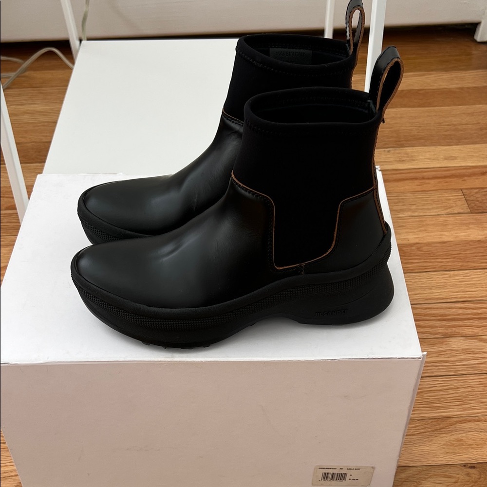 Jil Sander Black Leather Ankle Boots 37